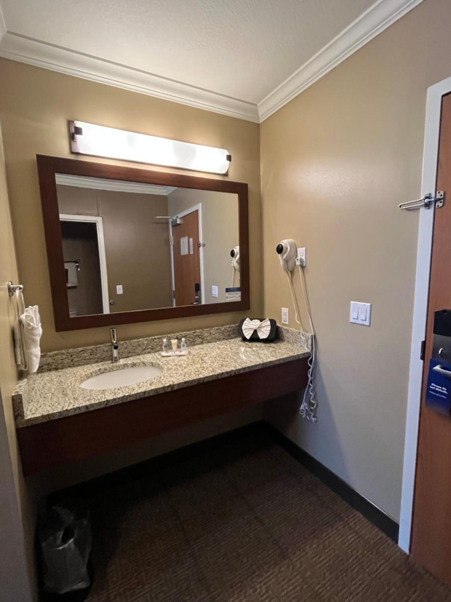 Comfort Inn & Suites Ошен Шорс Экстерьер фото